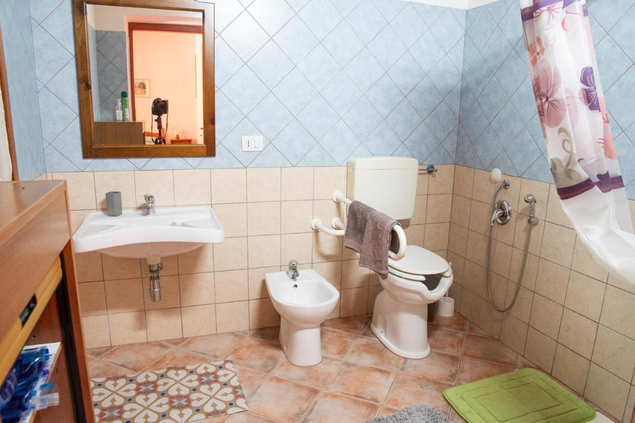 Is Cuccus Bed & Breakfast Masainas Bagian luar foto