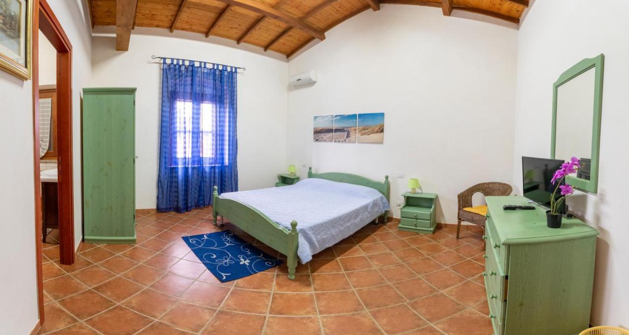 Is Cuccus Bed & Breakfast Masainas Bagian luar foto